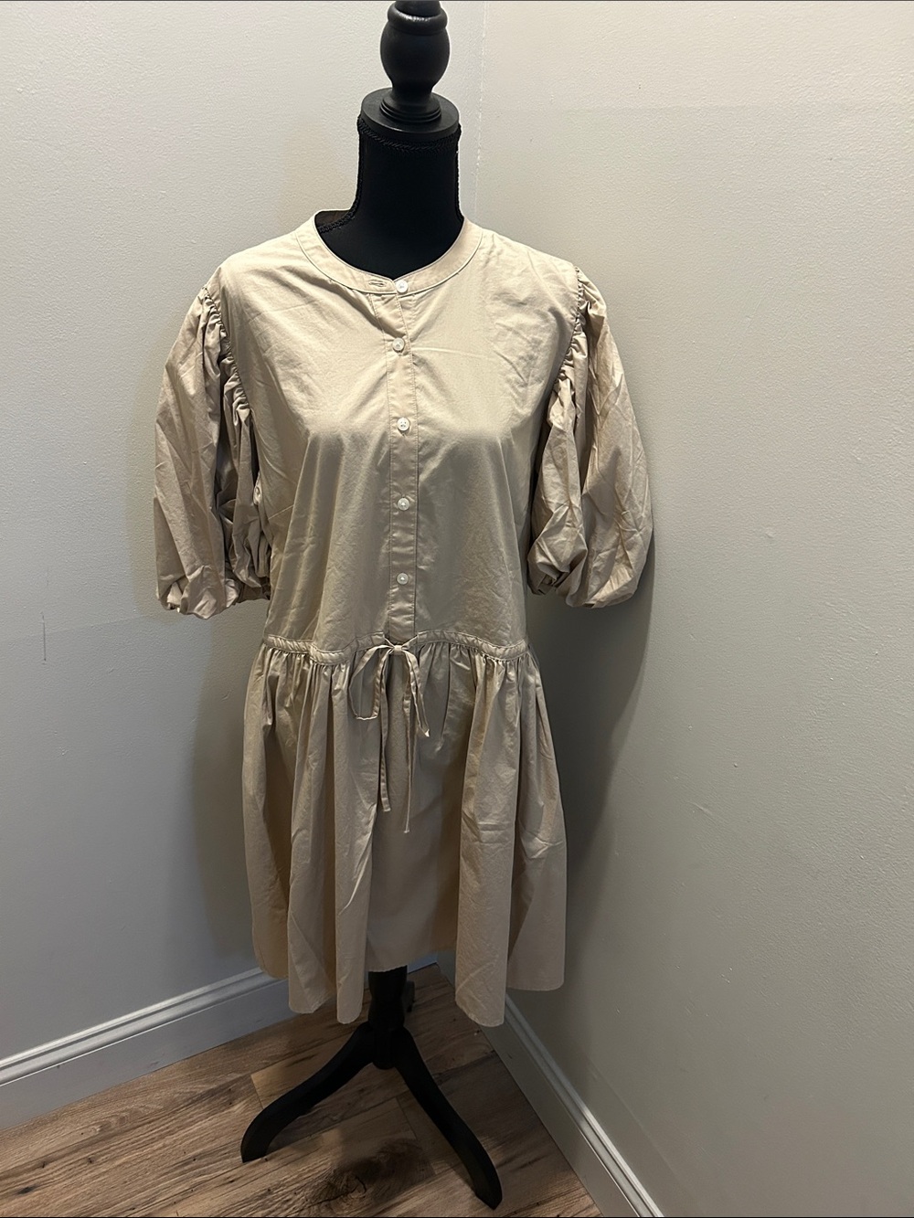 GAP Beige Puff-Sleeve Button-Front Dress
